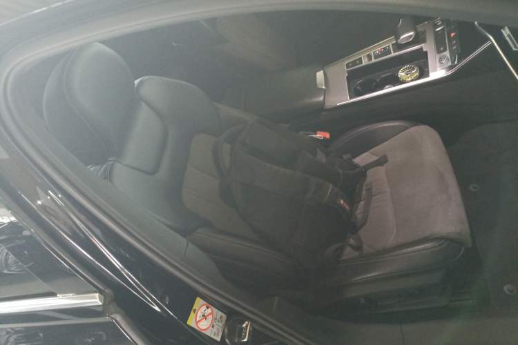 Used Audi A6L 2022 40 TFSI Luxury Dynamic Model
