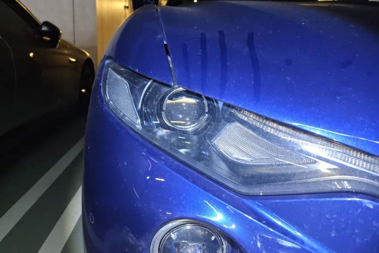 Used Maserati Levante 2021 3.0T Standard Edition Right Front Headlight