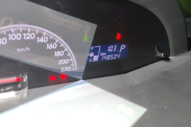 Used Toyota Yaris 2011 1.6E Automatic Charm Edition Odometer Close Up