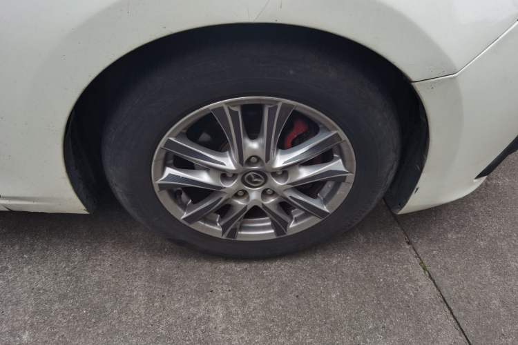 Used Mazda 3 Axela 2016 Sedan 1.5L Automatic Comfort Model