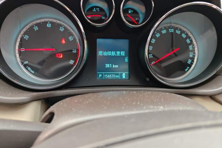 Used Buick Regal 2012 2.0L Luxury Edition Odometer Close Up