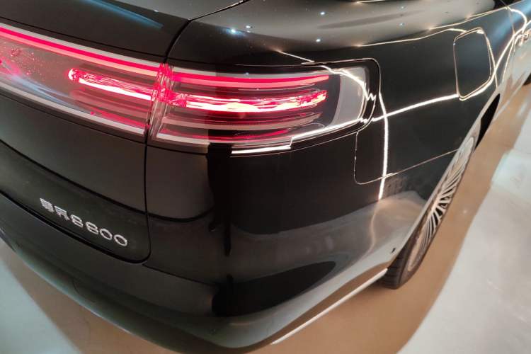 Used Hima S800 2025 Model, Range-Extended Starlight Premium Edition, 5 Seats Right Rear Taillight