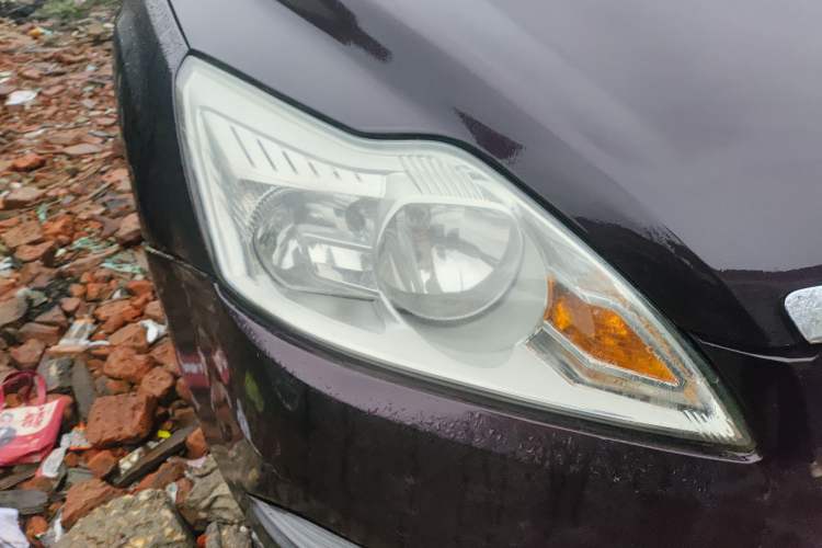 Used Ford Focus 2011 Sedan 1.8L Automatic Luxury Model
