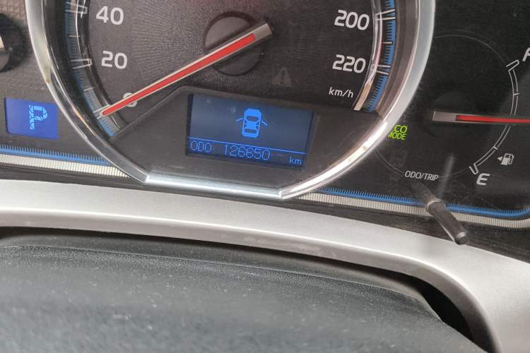 Used Toyota RAV4 2013 2.0L CVT Four-Wheel Drive New Edition Odometer Close Up