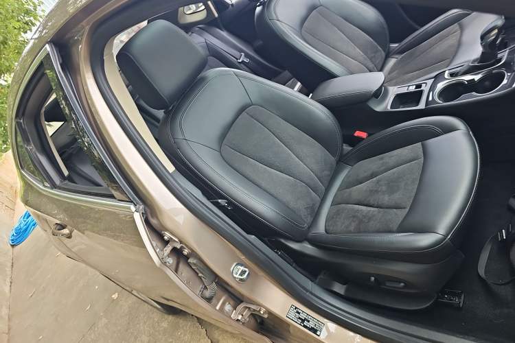 Used Buick Verano 2019 Sedan 20T Dual-Clutch Luxury Model
