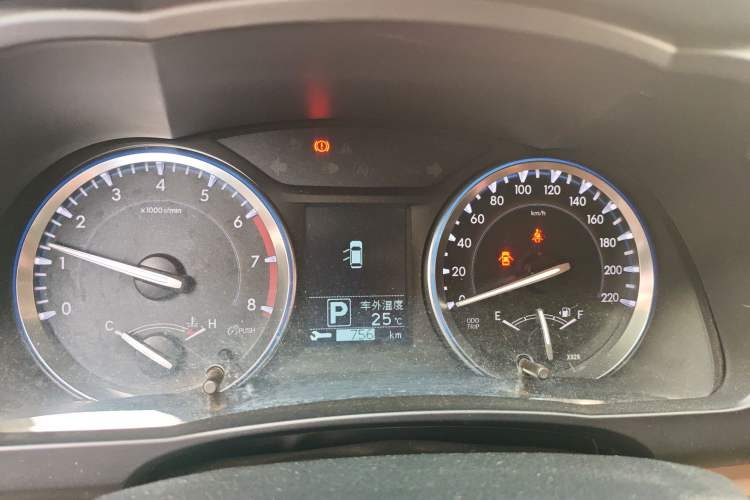 Used Toyota Highlander 2015 2.0T Four-Wheel Drive Luxury Edition 7-Seater Instrument Cluster