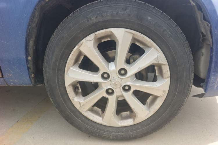 Used Soueast V3 Lingyue 2012 1.5L Manual Happiness Edition