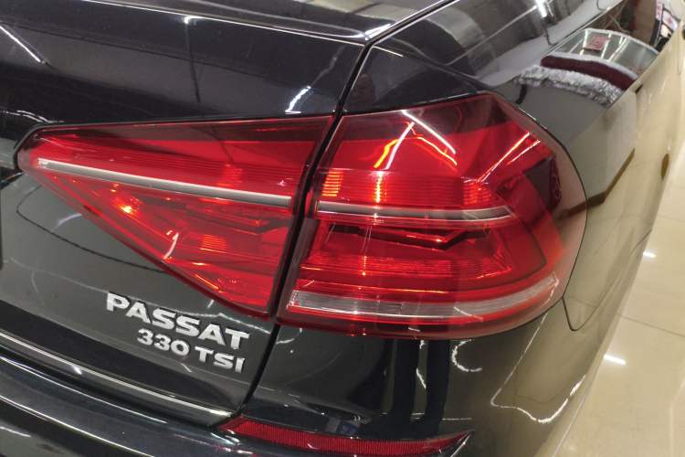 Used Volkswagen Passat 2017 330TSI DSG Prestige Edition Right Rear Taillight