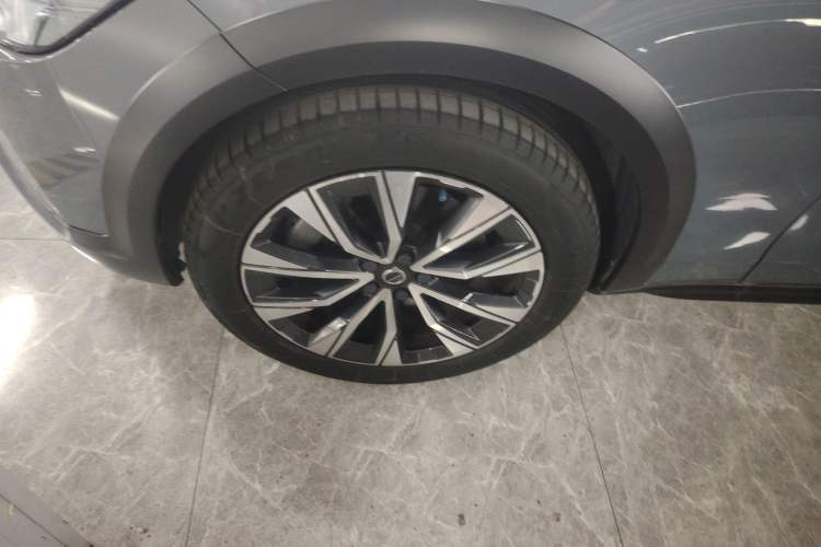 Used Volvo V90 2021 Cross Country B5 AWD Smart Range Edition