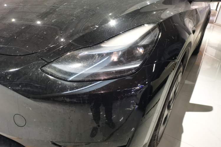 Used Tesla Model Y 2023 Rear-Wheel-Drive Version
