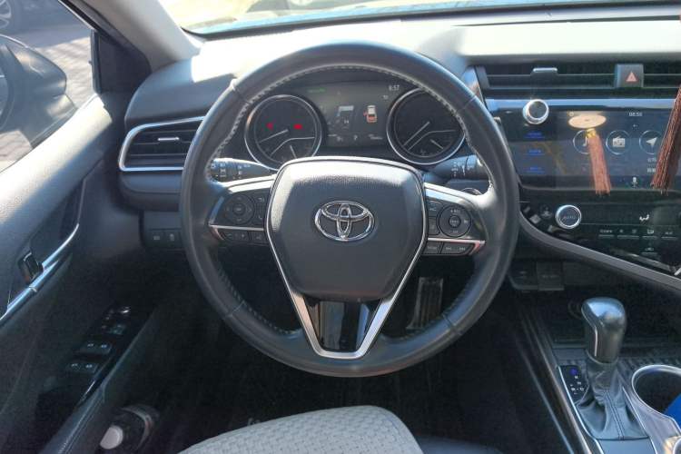 Used Toyota Camry 2019 Revised Version 2.0G Luxury Edition Steering Wheel