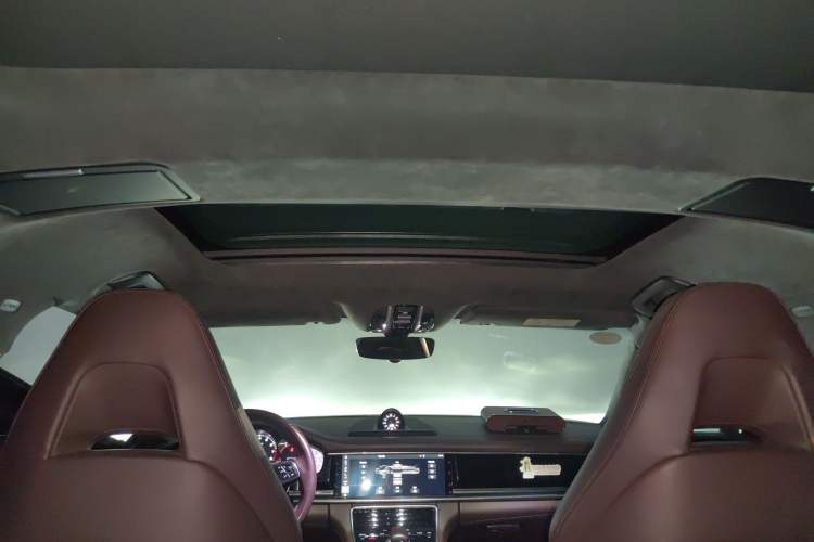 Used Porsche Panamera 2017 Panamera 4 Executive Long Wheelbase 3.0T Headliner