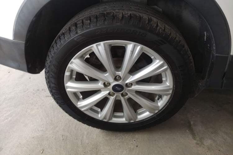 Used Ford Kuga 2017 EcoBoost 245 4x4 Prestige Edition Right Rear Wheel Hub