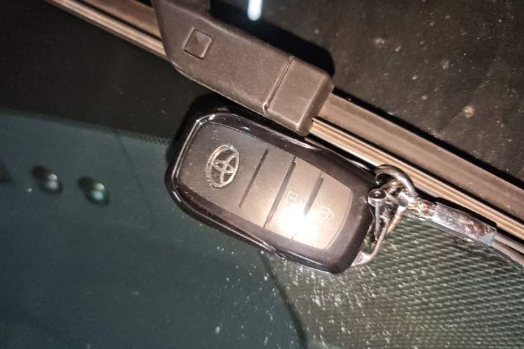 Used Toyota FRONTLANDER 2026 Model 2.0L CVT Comfort Edition Vehicle Key