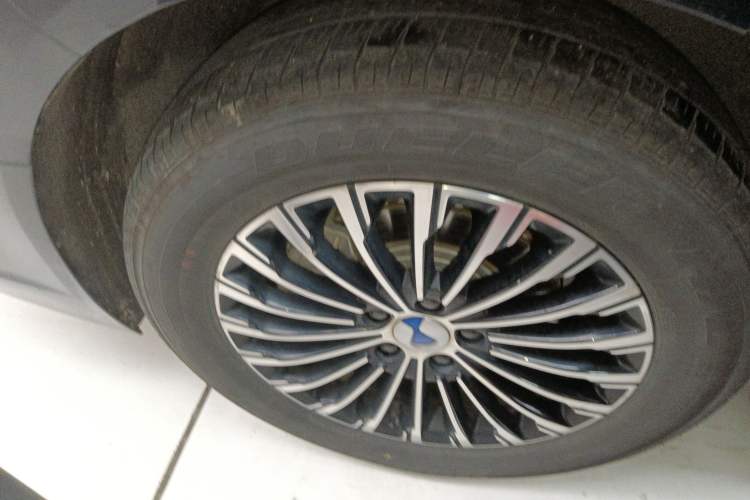 Used Denza D9 2022 DM-i 970 Four-Wheel Drive Prestige Model
