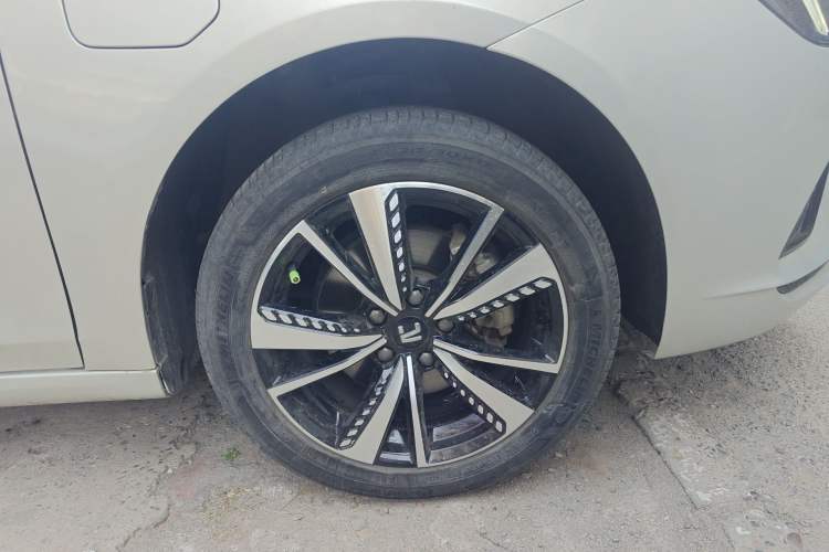 Used Rising ER6 2020 620 km Smart Edition
