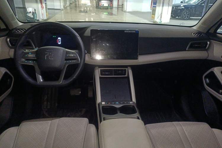 Used BYD Yuan UP 2025 Intelligent Driving Version 401 km Leading Edition