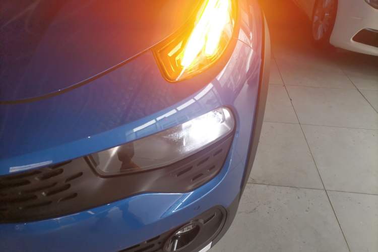 Used Lynk & Co 02 2018 1.5T DCT Two-Wheel Drive Pro Version China V Emission Standard
