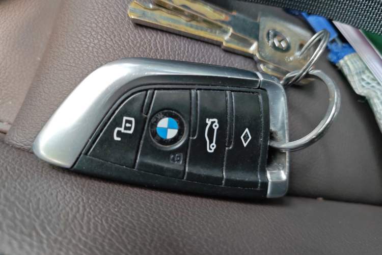 Used BMW 3 Series 2020 Facelifted 325Li M Sport Night Edition Package Vehicle Key