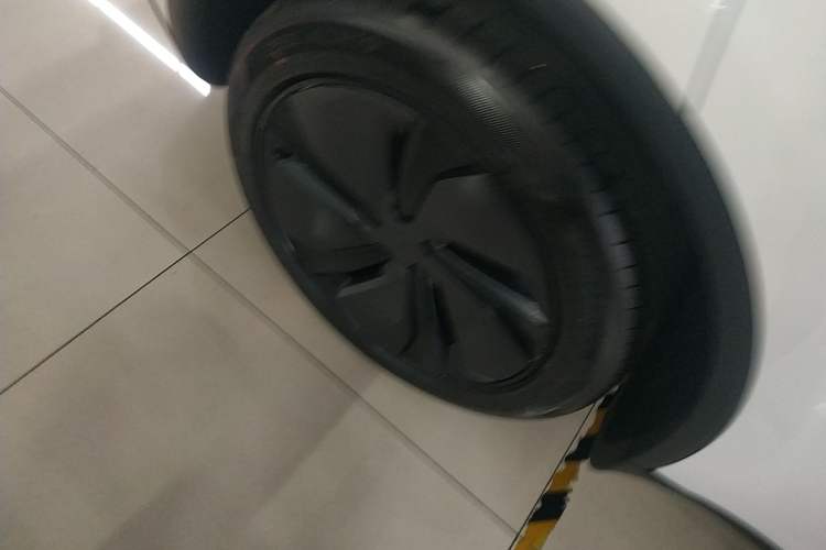 Used Tesla Model Y 2025 Updated Version Long-Range All-Wheel Drive