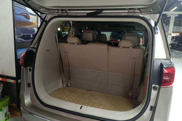 Used Buick GL8 2022 ES Landtrek 653T Comfort Edition