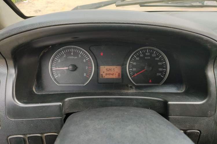 Used FORTHING Lingzhi 2014 M3 1.6L 7-seater Standard Model
