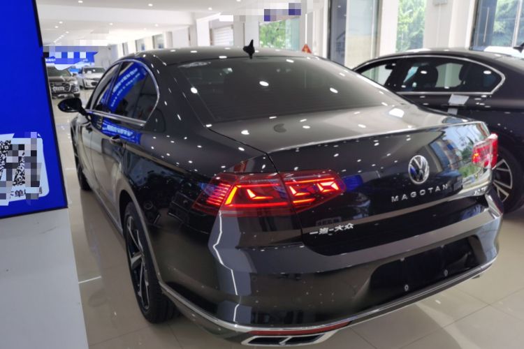 Used Volkswagen Magotan 2023 2 Million Units Limited Edition 330TSI DSG Leading Version
