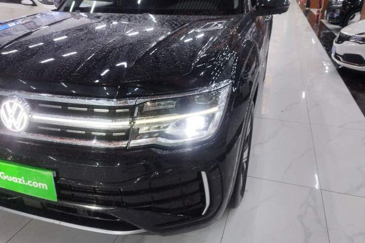 Used Volkswagen Teramont X 2023 330TSI Two-Wheel-Drive Prestige Luxury Edition
