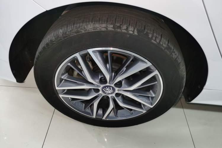 Used BYD Qin PLUS 2024 Honor Edition EV 420KM Beyond Model
