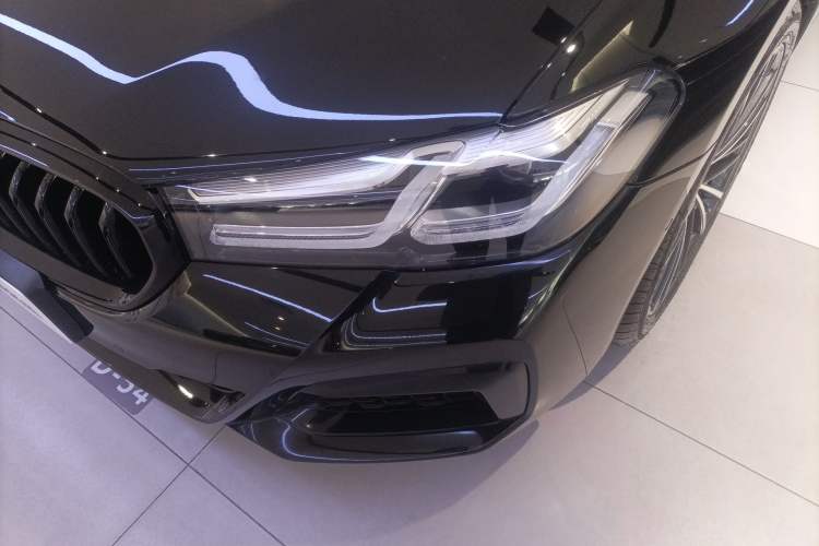 Used BMW 5 Series 2022 Second Facelift 530Li Leading Edition M Sport Package
