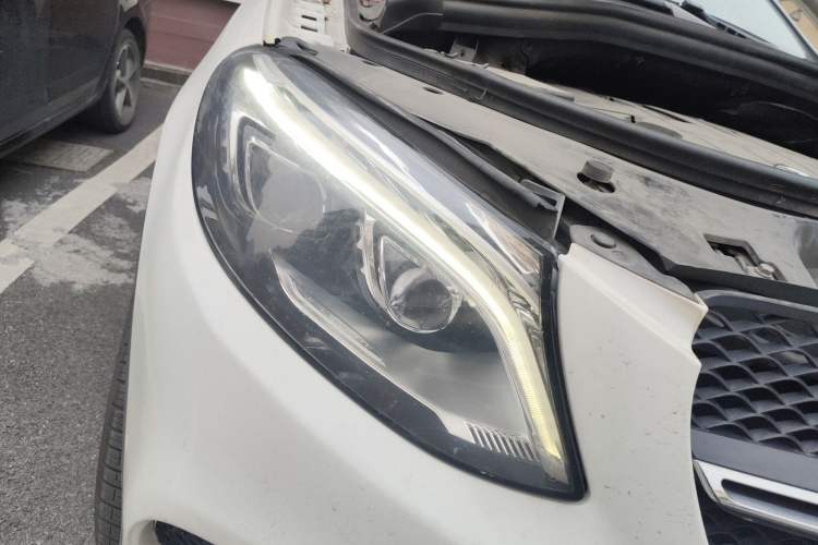 Used Mercedes-Benz GLE Coupe 2015 GLE 400 4MATIC Coupe SUV
