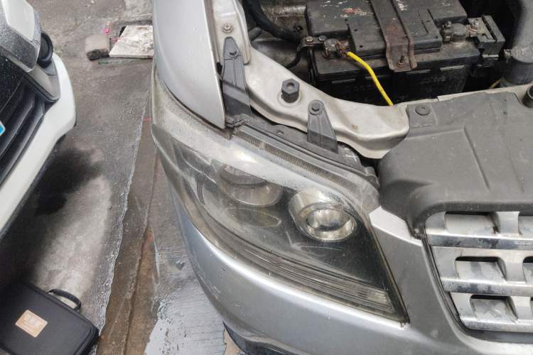 Used CHANGAN KAICHENG Ounuo S 2015 1.5L Jin Ouno Standard Model Right Front Headlight