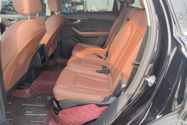 Used Audi Q7 2020 55 TFSI quattro S line sports model