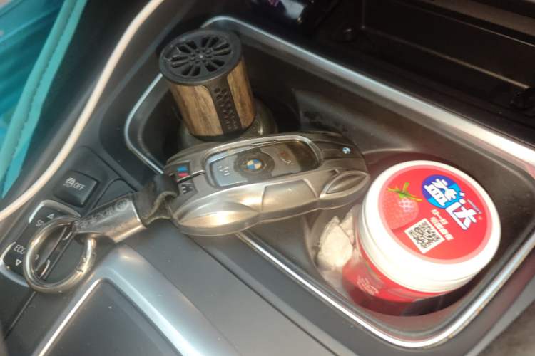 Used BMW 3 Series 2013 Facelifted 320Li Luxury Design Package
