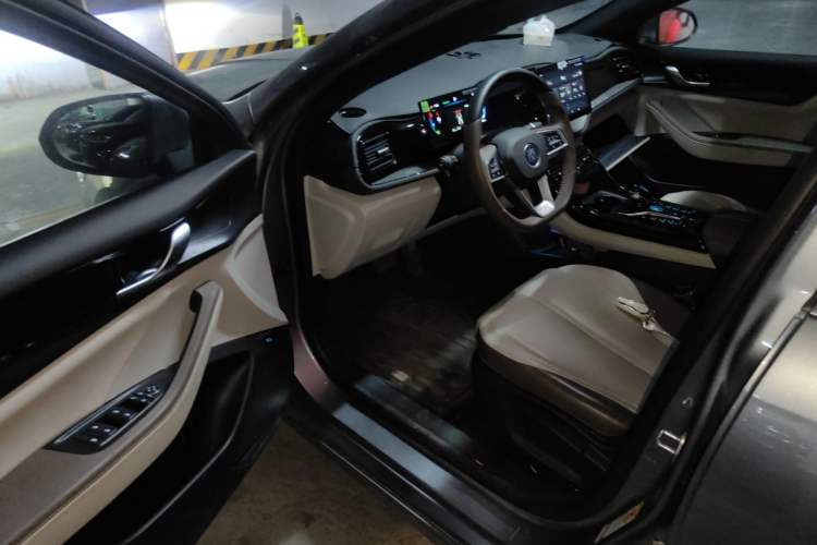 Used BYD Qin PLUS 2024 HONOR Edition DM-i 55KM Leading Model