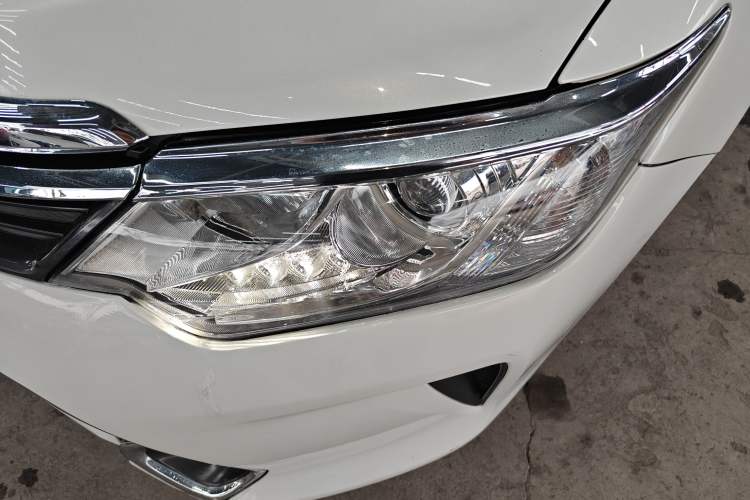 Used Toyota Camry 2015 2.0G Premier Edition
