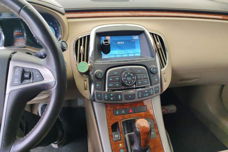 Used Buick LaCrosse 2012 2.4L SIDI Haoya Edition Audio And AC Panel