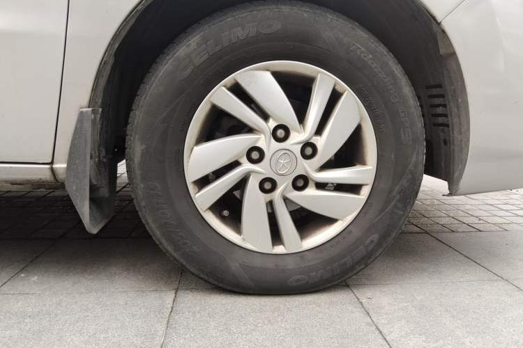 Used JAC Refine M4 2017 1.9T Diesel Manual Comfort Model Right Front Wheel Hub