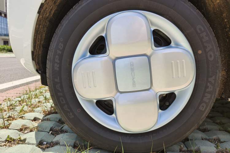 Used Geely Auto Panda 2024 Panda Mini 200km Endurance Bear
