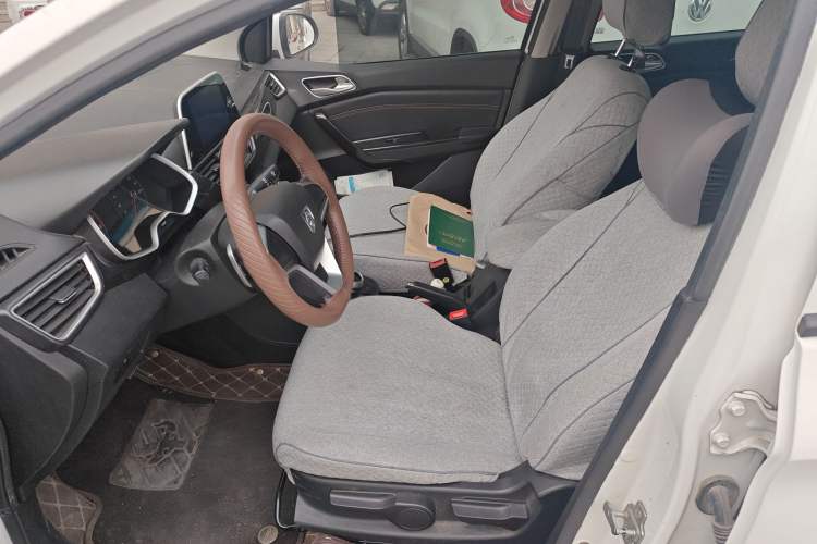 Used Baojun 310 2017 1.5L Automatic Fashion Model Left Front Seat