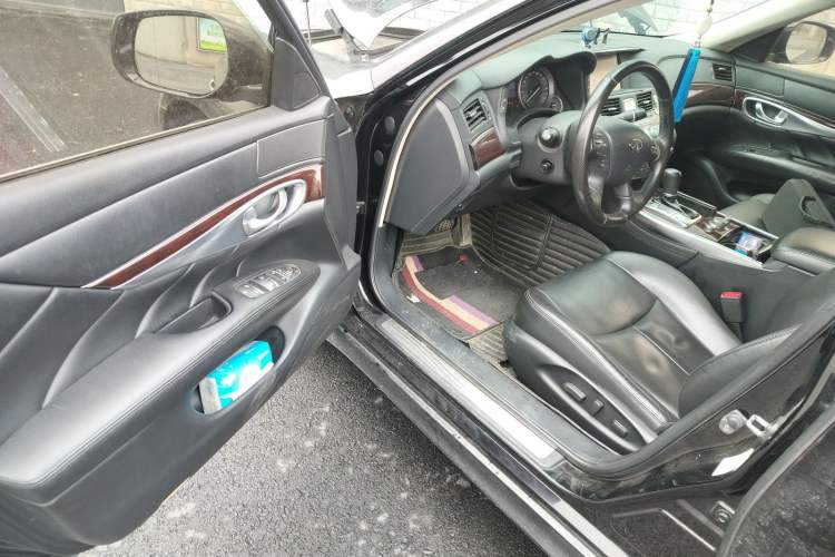 Used Infiniti Q70 2015 Q70L 2.5L Enjoyment Edition