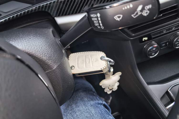 Used Volkswagen Lavida Pure Electric 2019 Low-Trim Version Interior 1