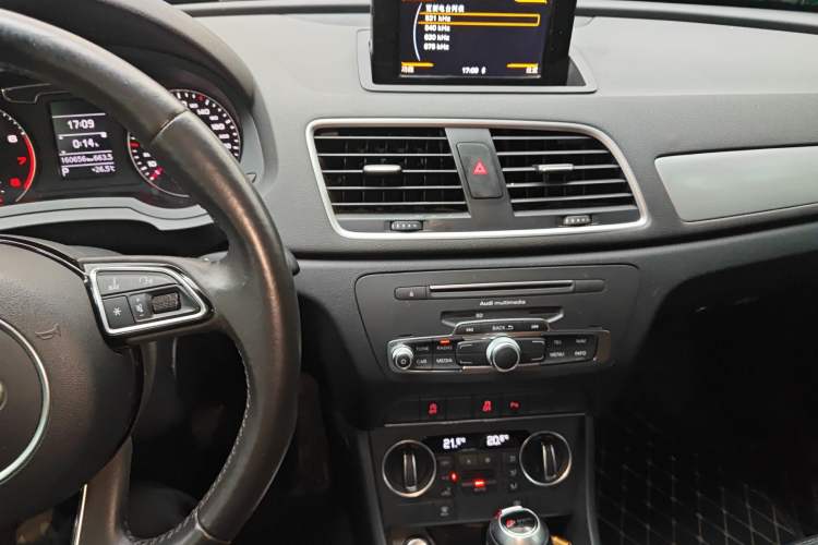 Used Audi Q3 2017 30 TFSI Fashion Model
