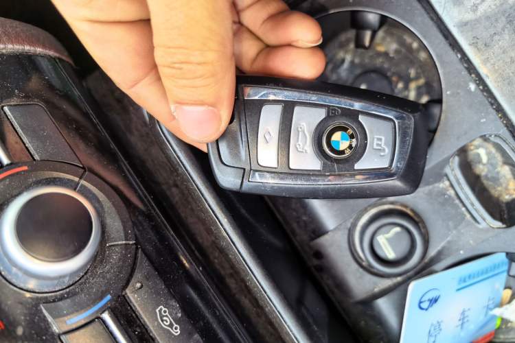 Used BMW 5 Series 2014 525Li Luxury Design Package Vehicle Key