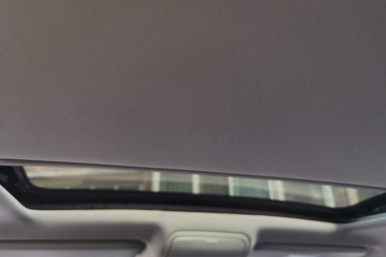 Used FAW Senya R7 2017 1.6L Manual Luxury Model Headliner