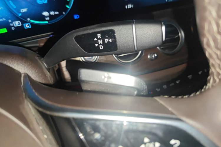 Used Mercedes-Benz E-Class New Energy 2022 Restyled E 350 e L Plug-in Hybrid Sedan
