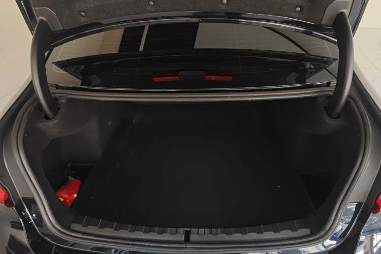 Used BMW 3 Series 2024 325i M Sport Night Edition Package Trunk