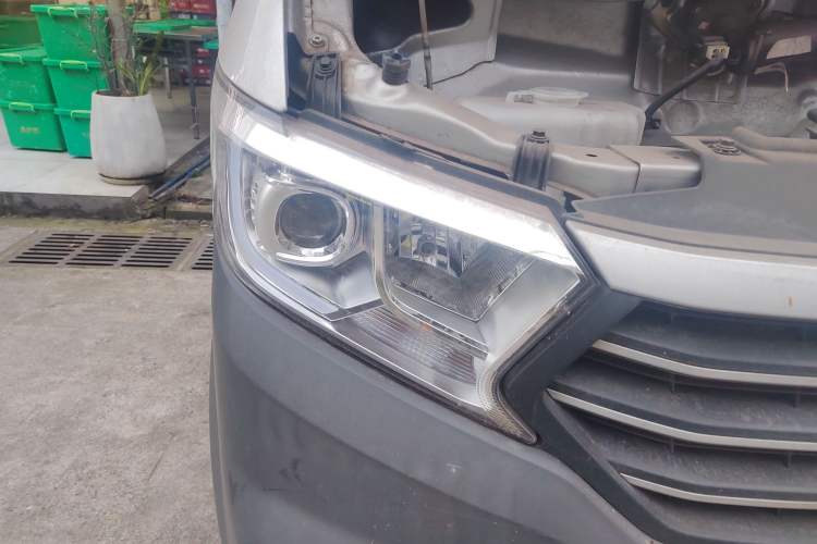 Used CHANGAN KUAYUE Xing V3 2022 1.5L Gasoline Comfort Edition 5-Seater Minivan JL473QH
