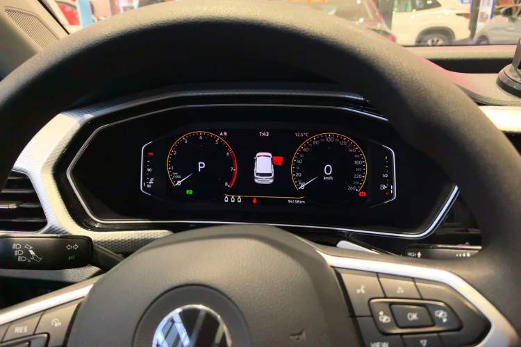 Used Volkswagen Tacqua 2021 200TSI DSG JoyConnect Edition
