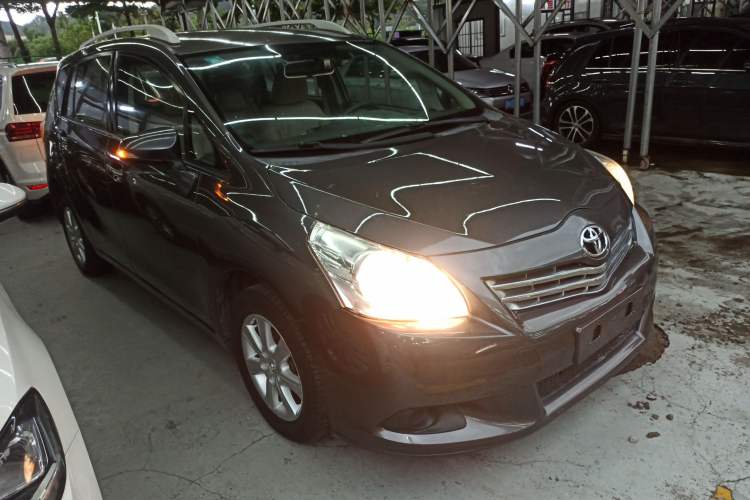 Used Toyota Verso 2014 Starlight 180E CVT Elite Edition